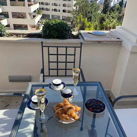Guadalpin Penthouse Lägenhet Marbella